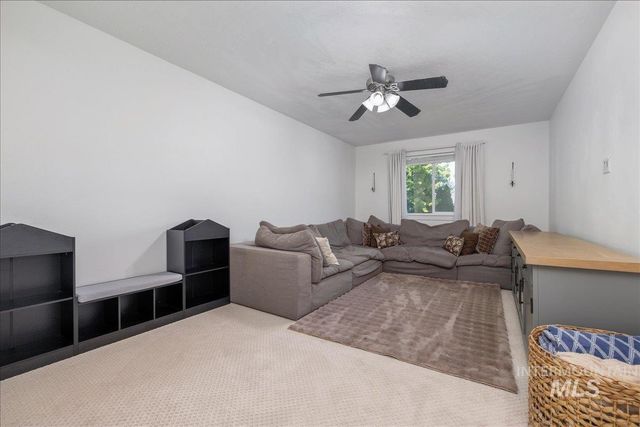 1384 E Palermo St, Meridian, ID 83642