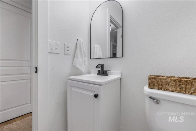 1384 E Palermo St, Meridian, ID 83642