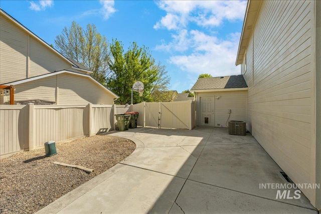 1384 E Palermo St, Meridian, ID 83642