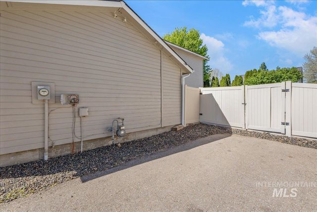 1384 E Palermo St, Meridian, ID 83642