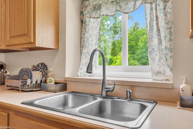 232 LIBERTY Avenue, Marysville, MI 48040