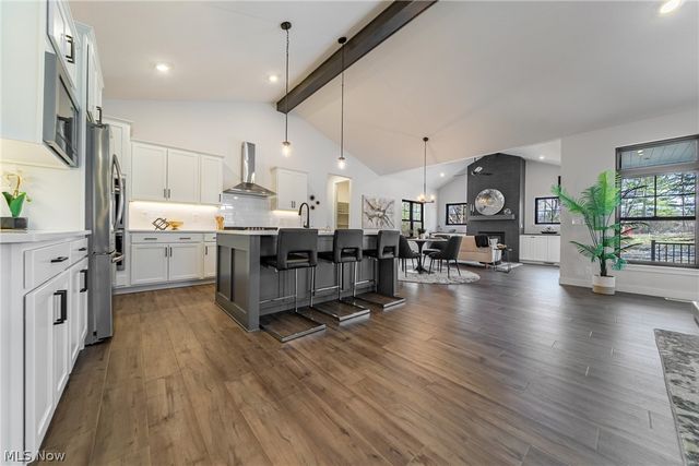 23425 Bryden Road, Shaker Heights, OH 44122