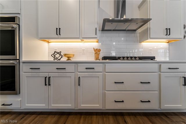 23425 Bryden Road, Shaker Heights, OH 44122