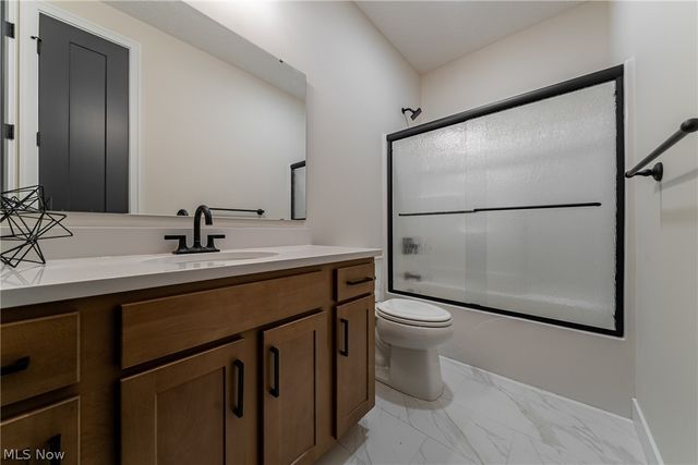 23425 Bryden Road, Shaker Heights, OH 44122