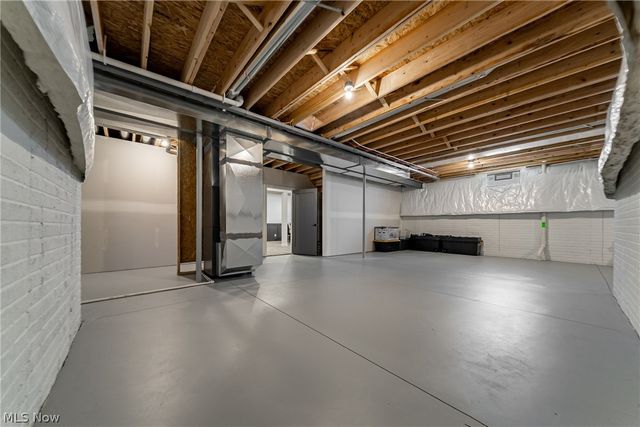 23425 Bryden Road, Shaker Heights, OH 44122