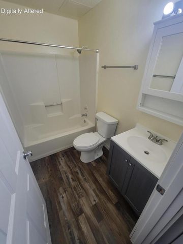 1014 Pine STREET, La Crosse, WI 54601