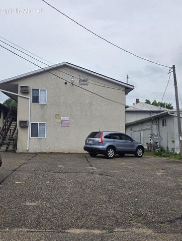 1014 Pine STREET, La Crosse, WI 54601