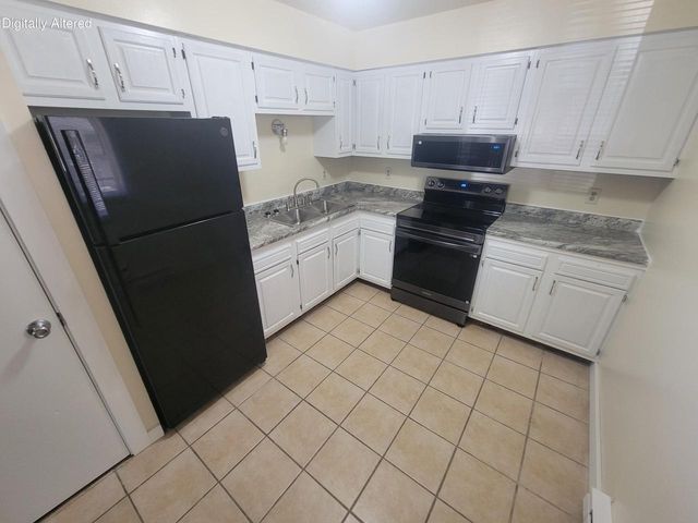 1014 Pine STREET, La Crosse, WI 54601