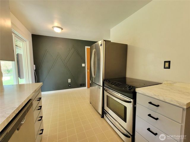 2449 Veldee Avenue, Bremerton, WA 98312