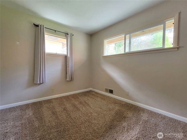 2449 Veldee Avenue, Bremerton, WA 98312