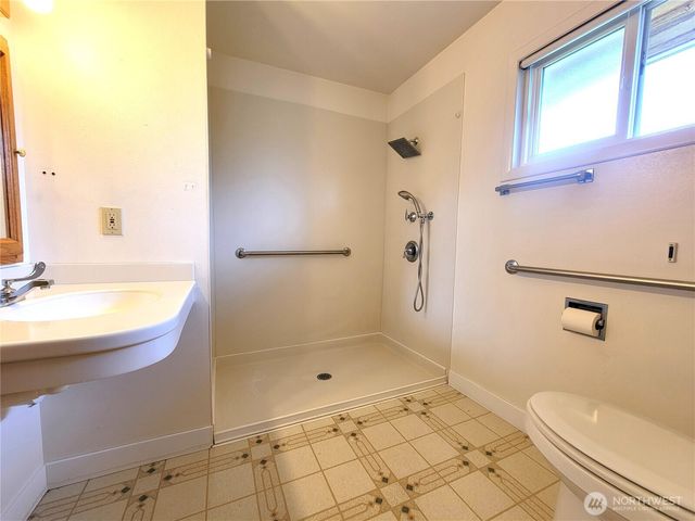 2449 Veldee Avenue, Bremerton, WA 98312