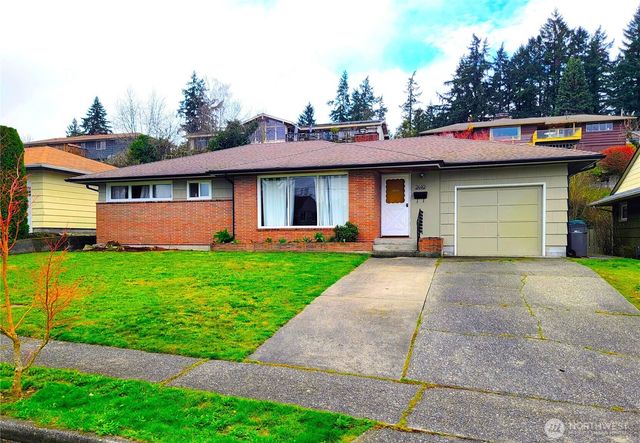 2449 Veldee Avenue, Bremerton, WA 98312