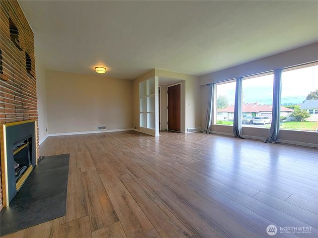 2449 Veldee Avenue, Bremerton, WA 98312