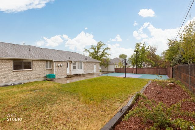 1901 E FRONTIER RD, Holladay, UT 84121