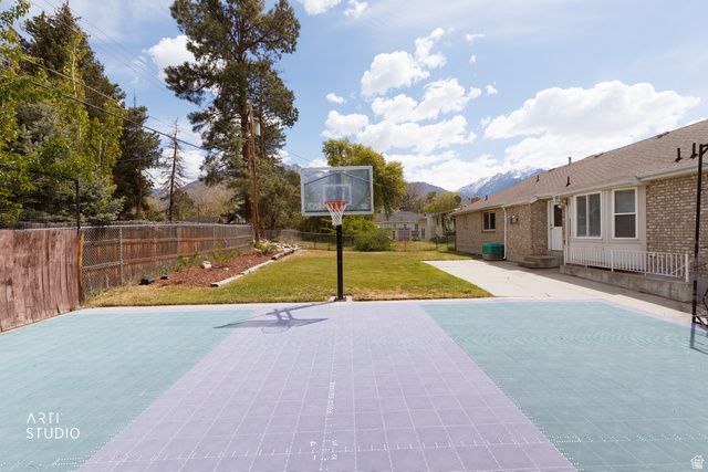 1901 E FRONTIER RD, Holladay, UT 84121