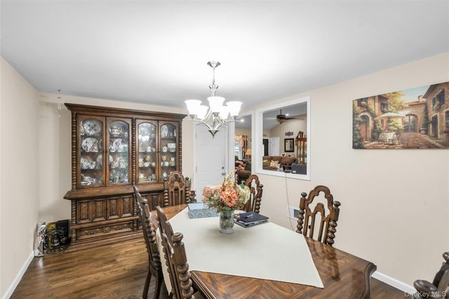 84 Juniper Avenue, Ronkonkoma, NY 11779