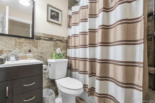 84 Juniper Avenue, Ronkonkoma, NY 11779