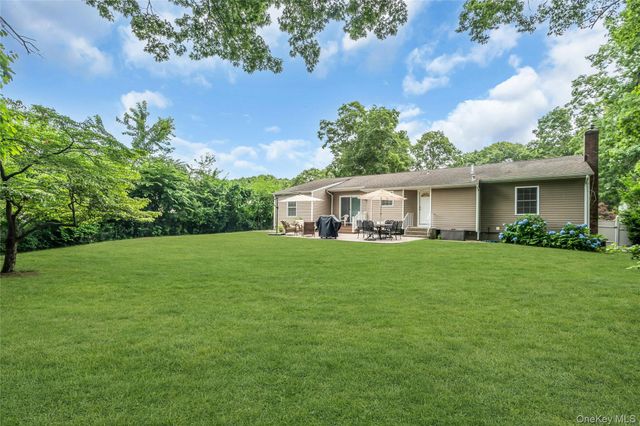 84 Juniper Avenue, Ronkonkoma, NY 11779