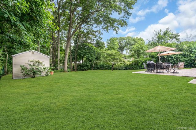 84 Juniper Avenue, Ronkonkoma, NY 11779