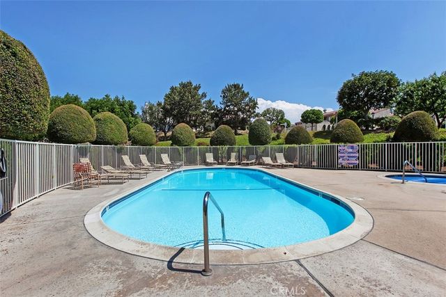 17818 Villamoura, Poway, CA 92064