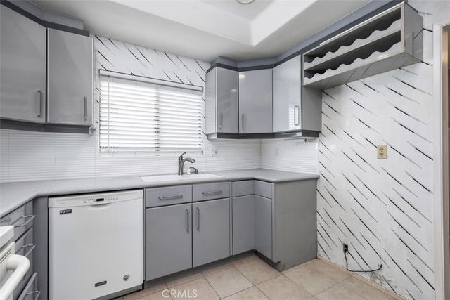 17818 Villamoura, Poway, CA 92064