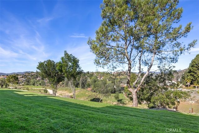 17818 Villamoura, Poway, CA 92064