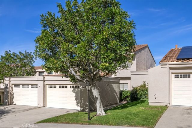 17818 Villamoura, Poway, CA 92064