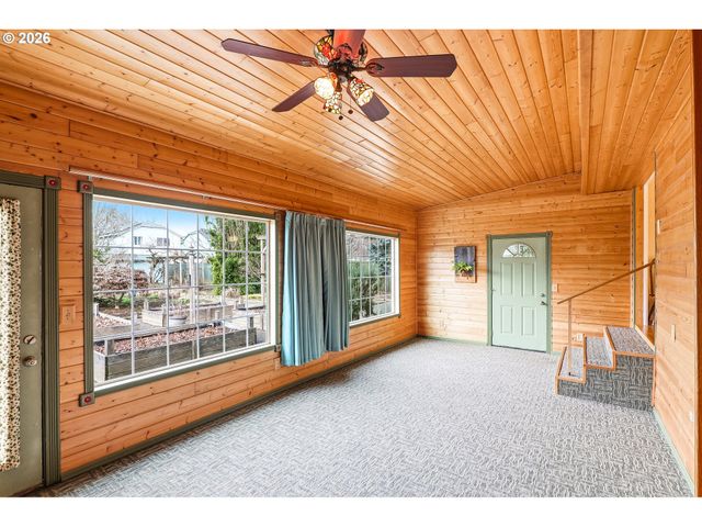 153 S 26TH Ave, Cornelius, OR 97113