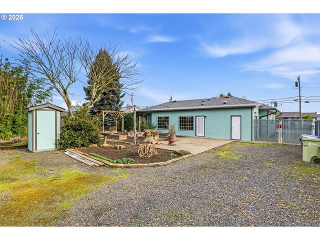 153 S 26TH Ave, Cornelius, OR 97113