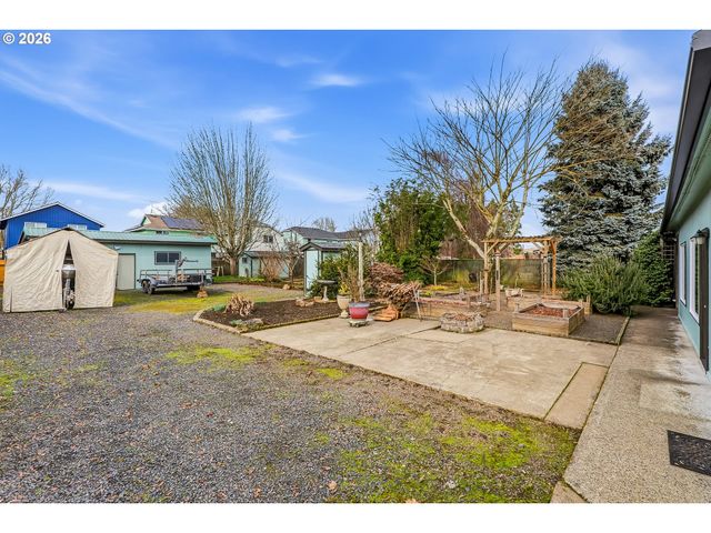 153 S 26TH Ave, Cornelius, OR 97113