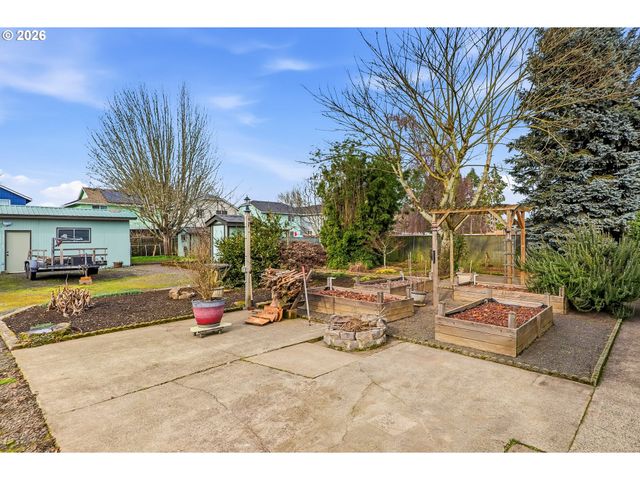 153 S 26TH Ave, Cornelius, OR 97113