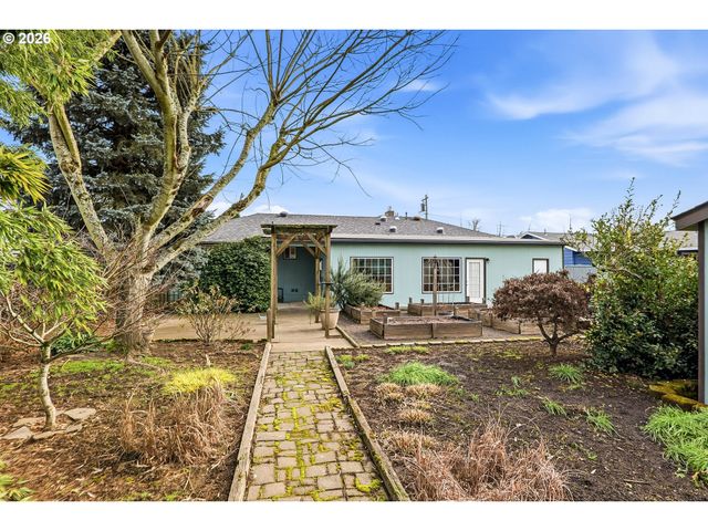 153 S 26TH Ave, Cornelius, OR 97113