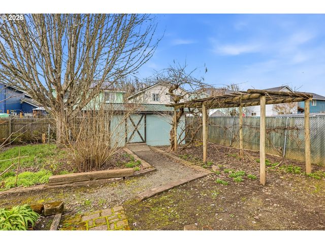 153 S 26TH Ave, Cornelius, OR 97113