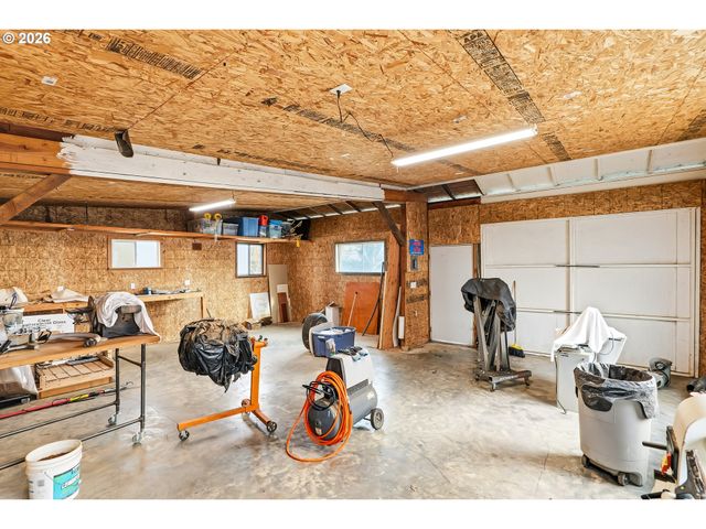 153 S 26TH Ave, Cornelius, OR 97113