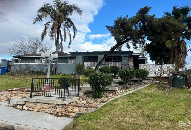 2708 College Ave, Bakersfield, CA 93306