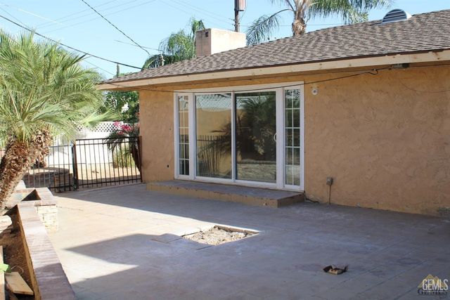 2708 College Ave, Bakersfield, CA 93306