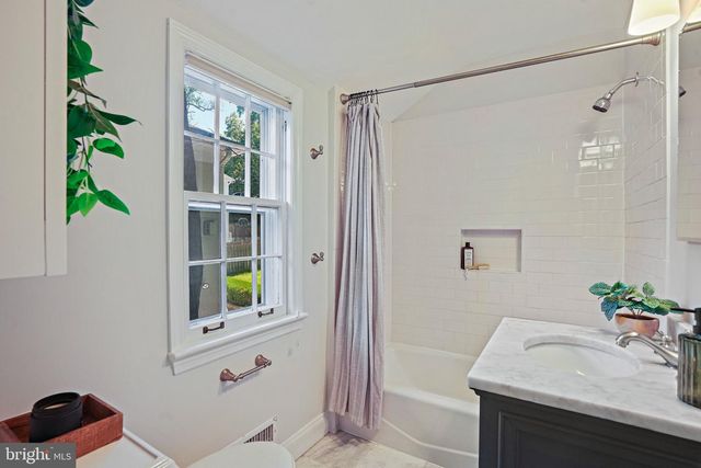 3414 THORNAPPLE ST, Chevy Chase, MD 20815