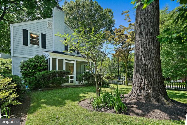 3414 THORNAPPLE ST, Chevy Chase, MD 20815