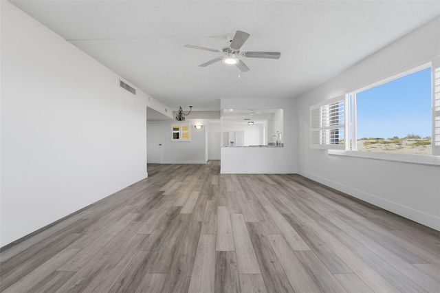 1150 TARPON CENTER DRIVE 1-A, Venice, FL 34285