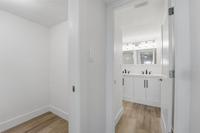 1150 TARPON CENTER DRIVE 1-A, Venice, FL 34285