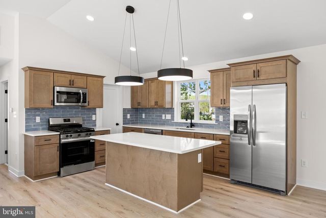 503 PENNINGTON DR, Westampton, NJ 08060