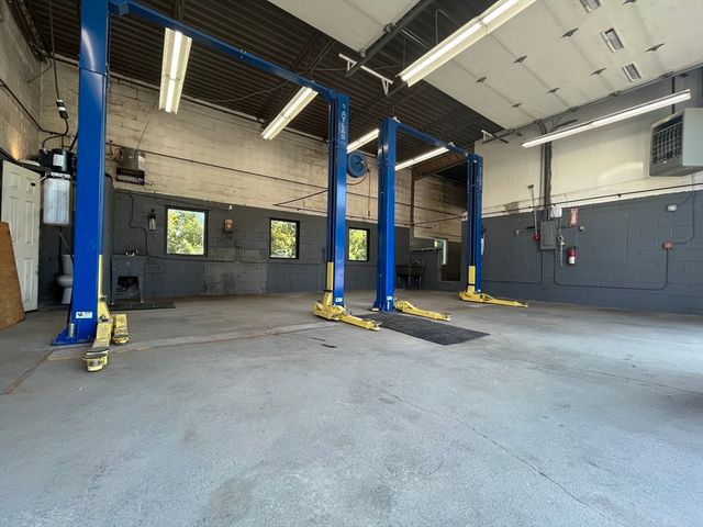 15 River St, Beverly, MA 01915