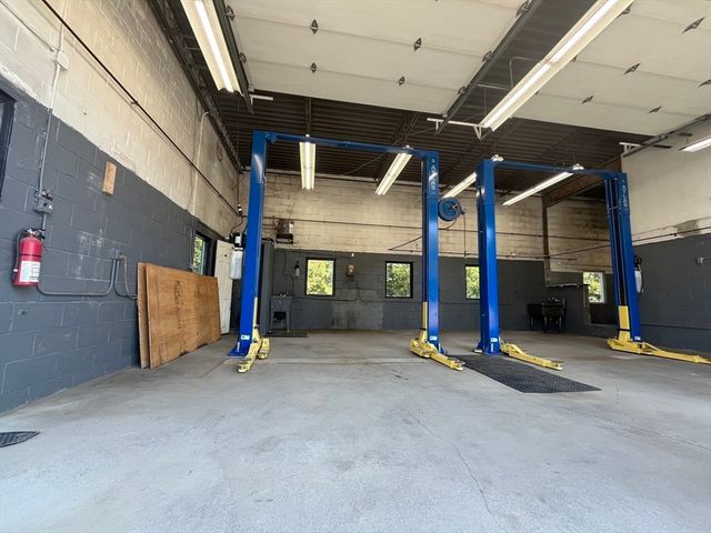 15 River St, Beverly, MA 01915