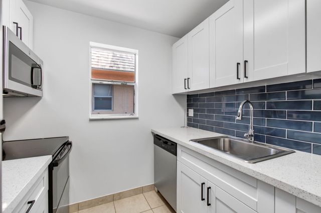 450 SW 2ND Avenue 205, Boca Raton, FL 33432