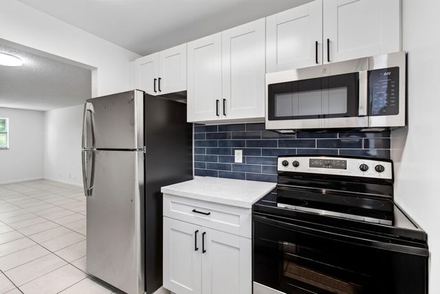 450 SW 2ND Avenue 205, Boca Raton, FL 33432