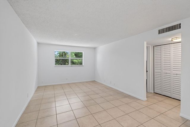 450 SW 2ND Avenue 205, Boca Raton, FL 33432