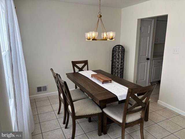 1103 MEADOWS DR, Williamstown, NJ 08094