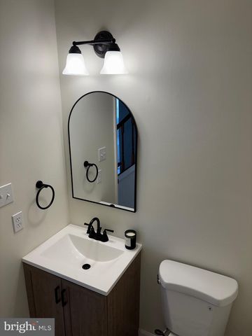 1103 MEADOWS DR, Williamstown, NJ 08094