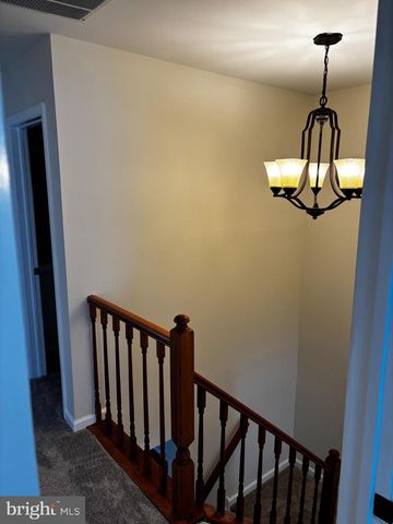 1103 MEADOWS DR, Williamstown, NJ 08094