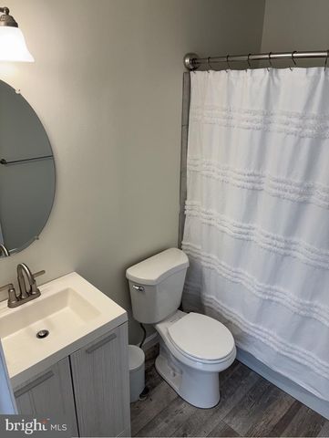 1103 MEADOWS DR, Williamstown, NJ 08094